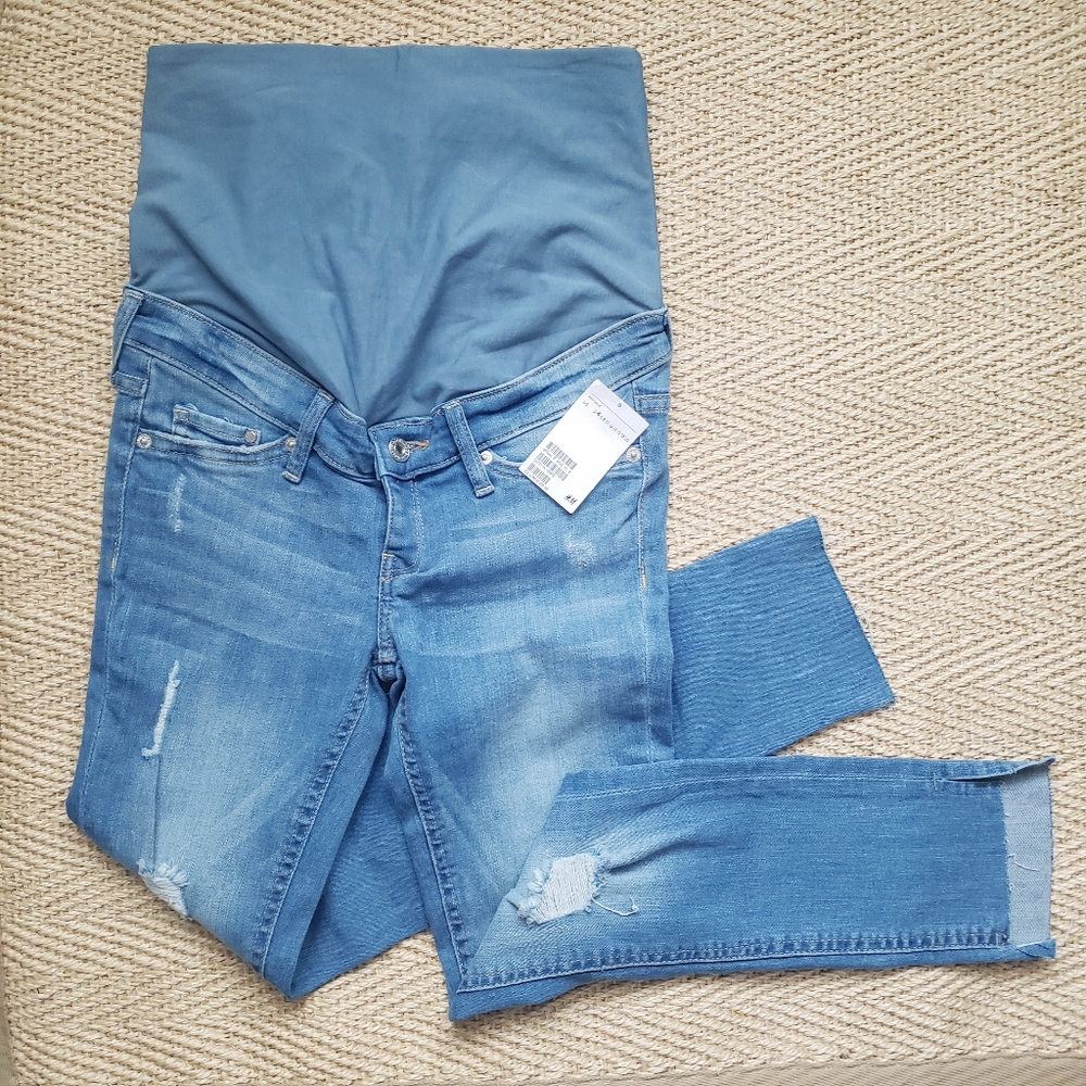 H&M MAMA maternity distressed raw hem light-washed Skinny Jeans